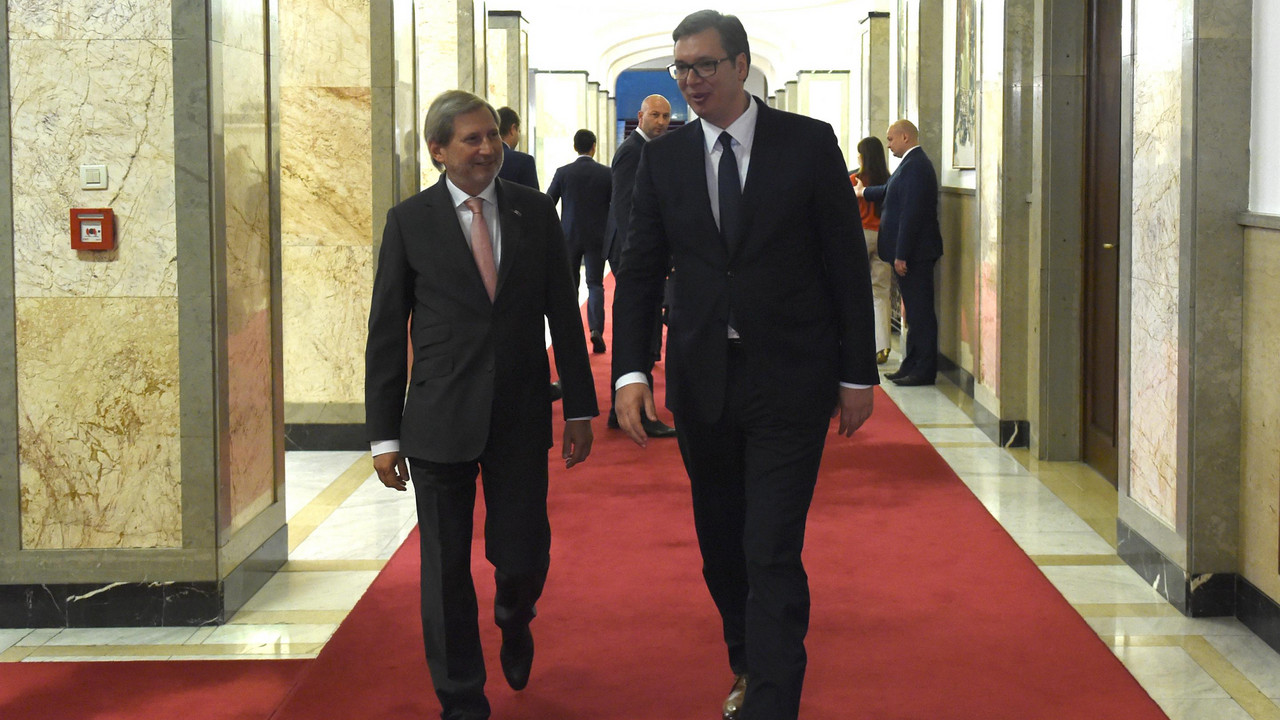 Aleksandar Vučić i Han