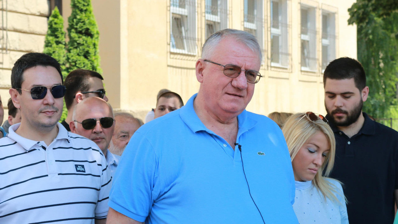 Vojislav Šešelj