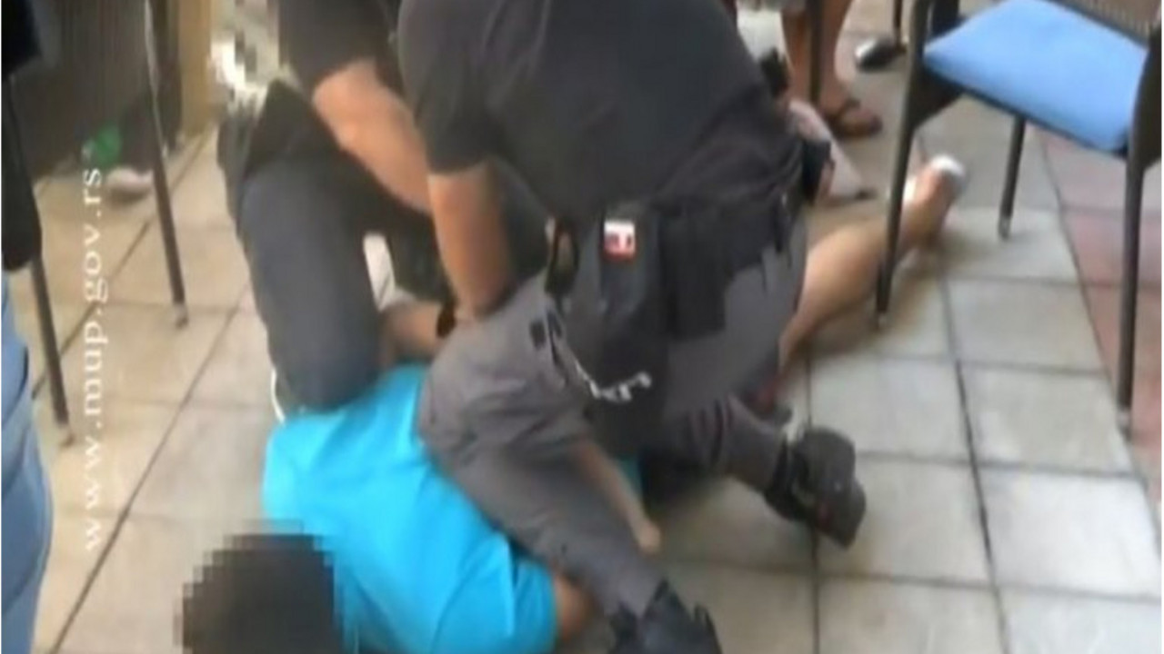 policija