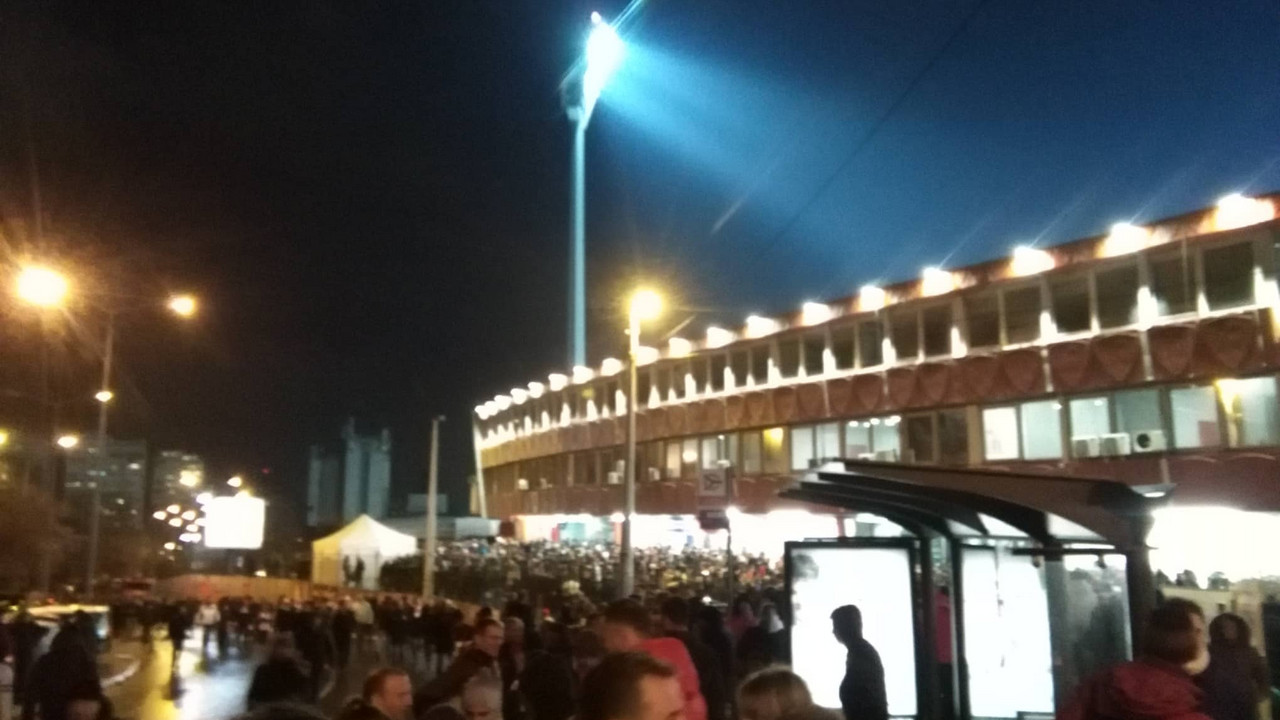 Navijači ispred Marakane