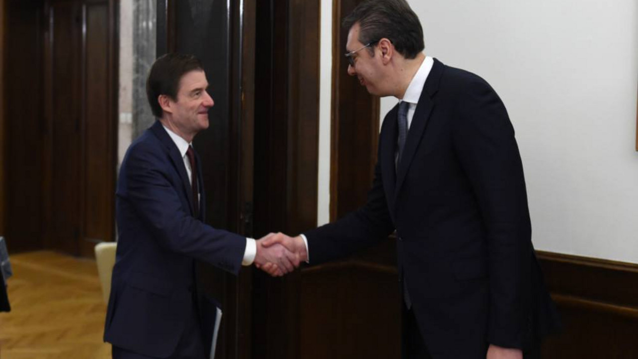 Vučić, Hejl