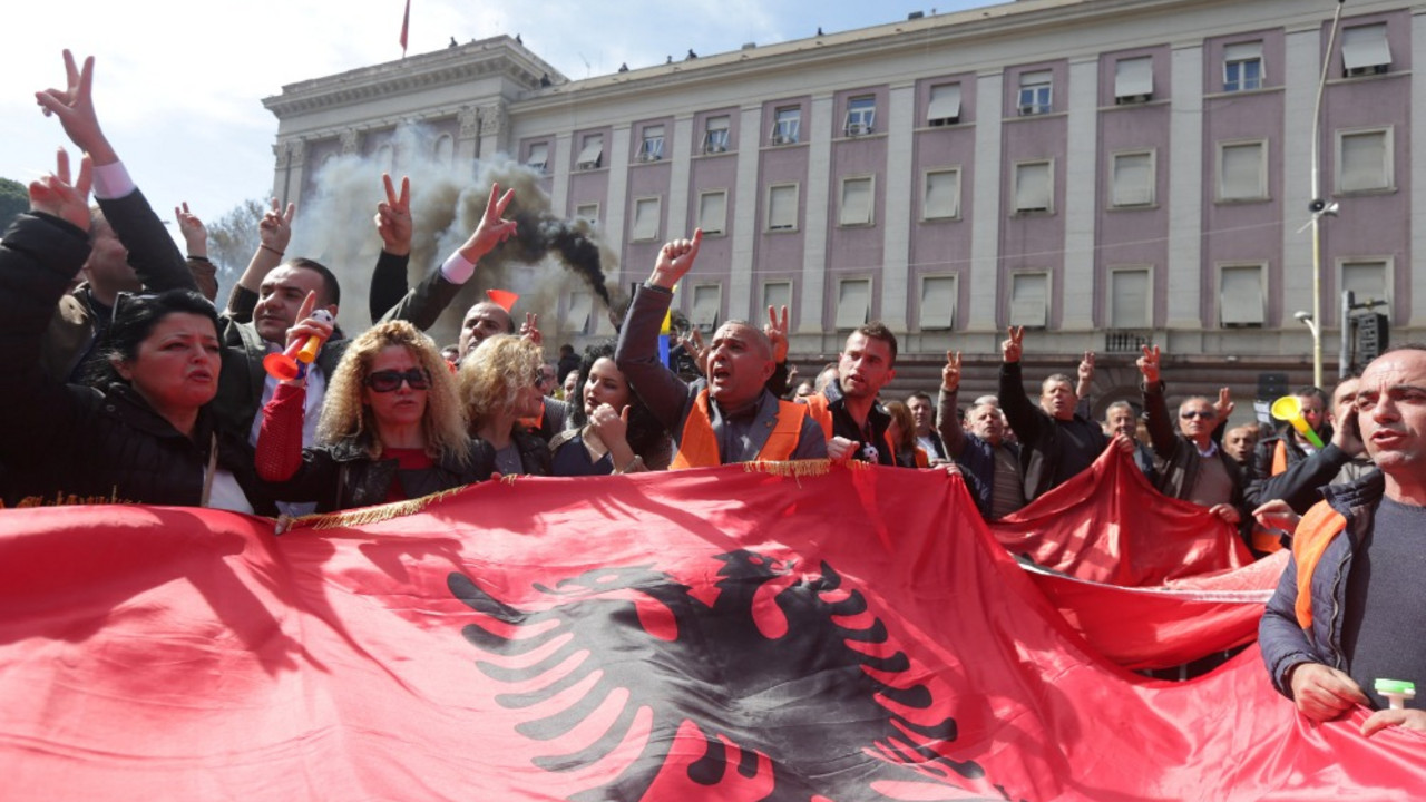 Protesti u Tirani
