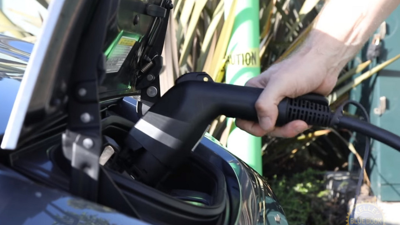 Punjač za električni automobil