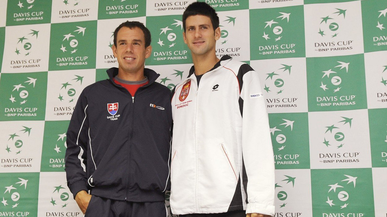 Dominik Hrbati, Novak Đoković