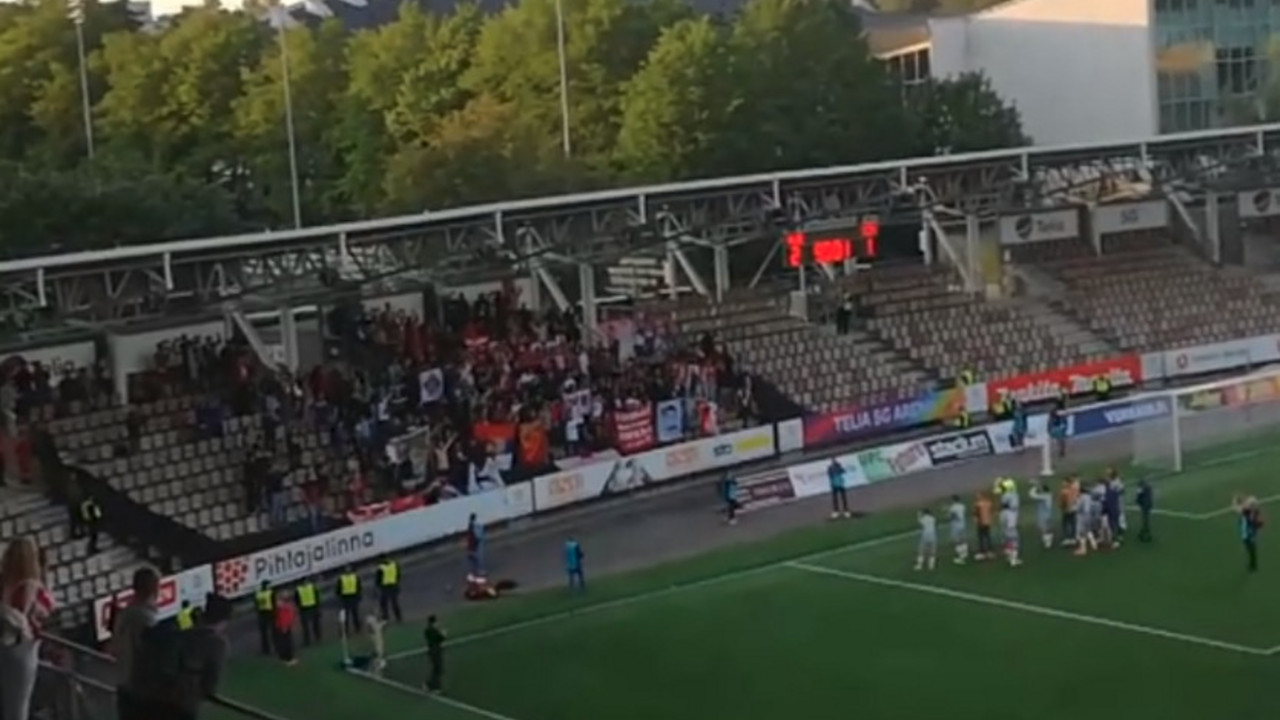 Navijači i igrači Crvene zvezde