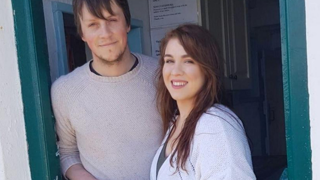 Lesli Kiho i Gordon Bond