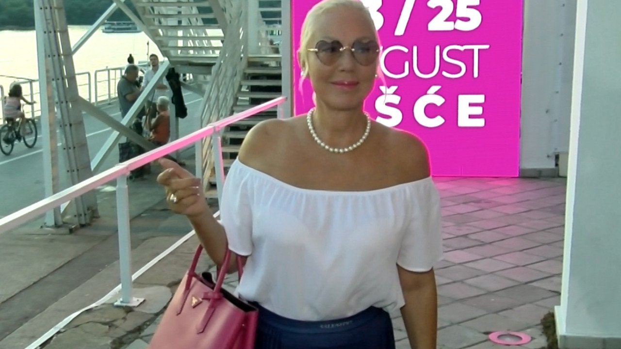 Lepa Brena