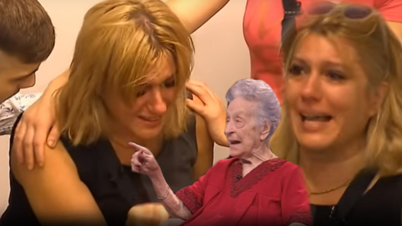 Jelena Golubović i baka Caka