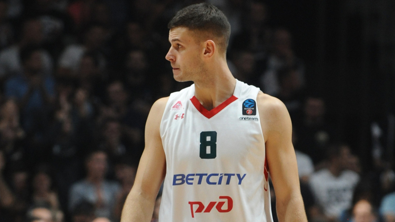 Dragan Apić
