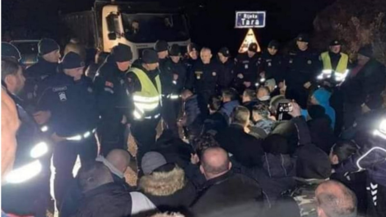Blokada mosta na Tari