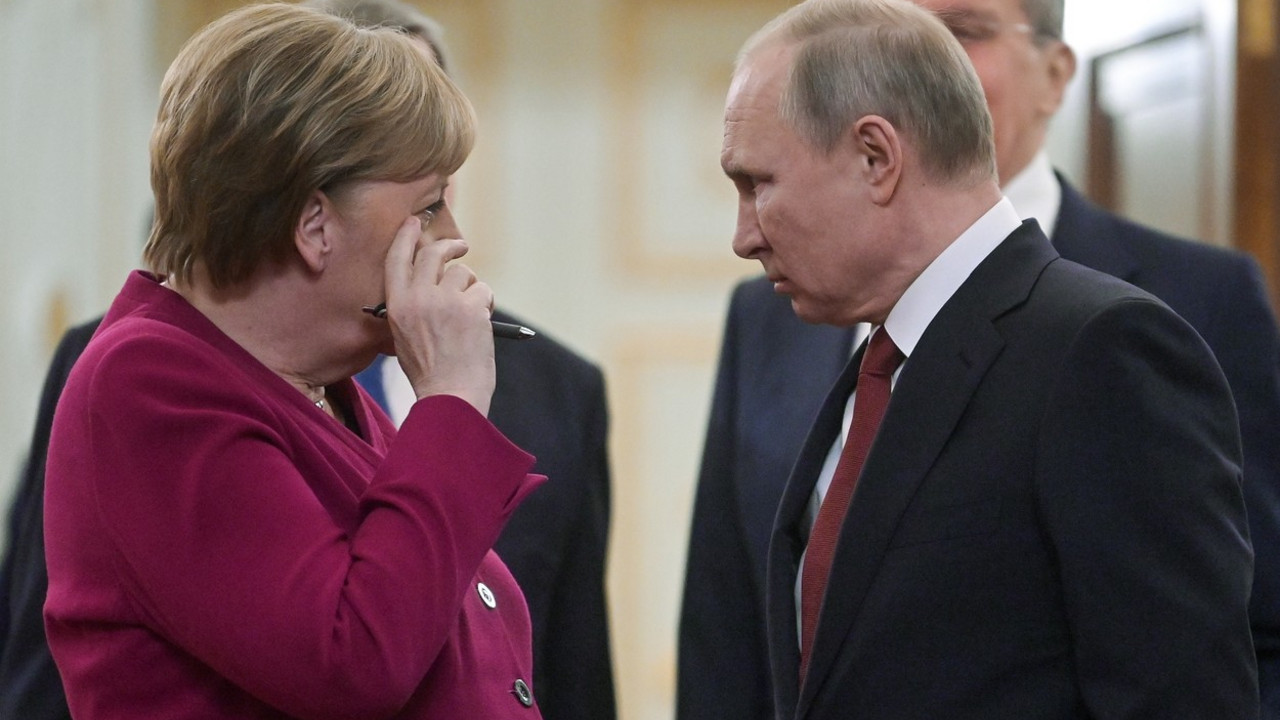 Vladimir Putin i Angela Merkel