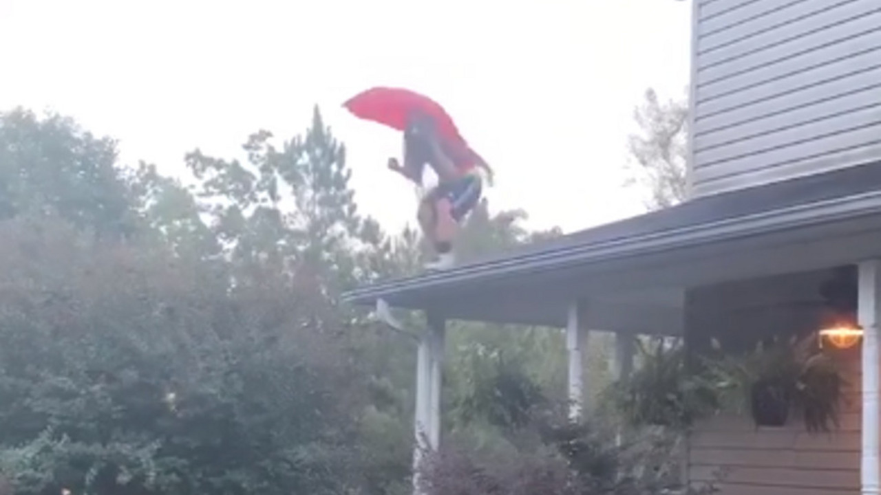 Skok sa kišobranom