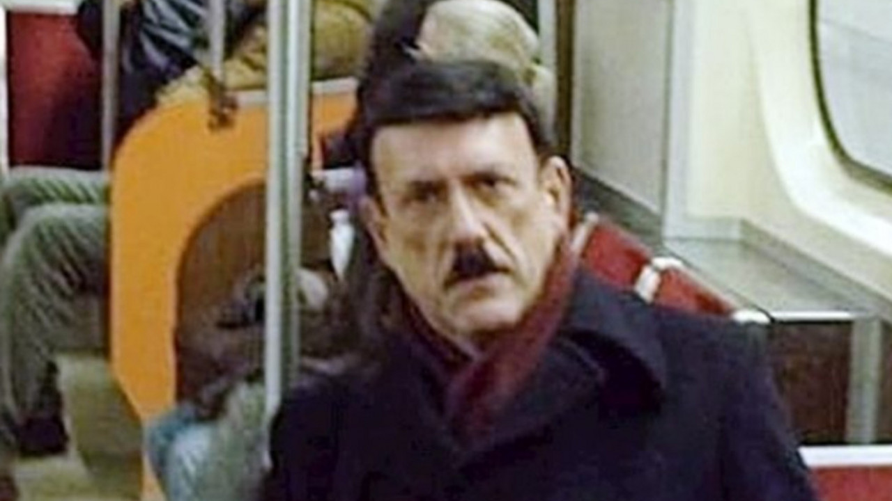 Čovek koji liči na Adolfa Hitlera
