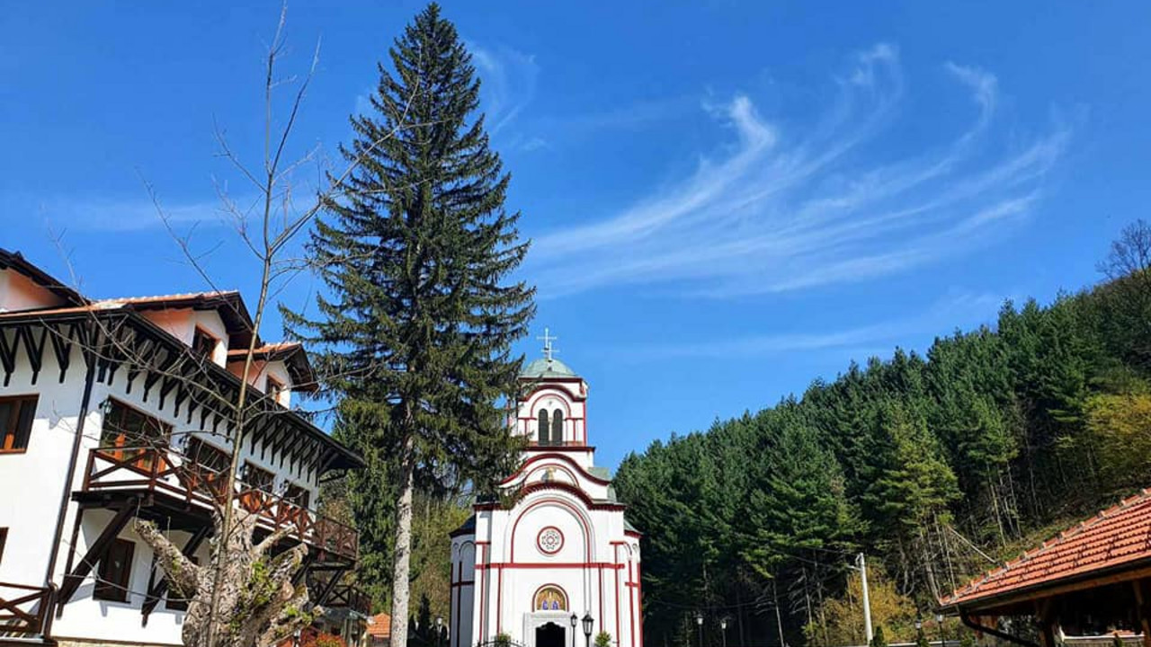 manastir Tumane