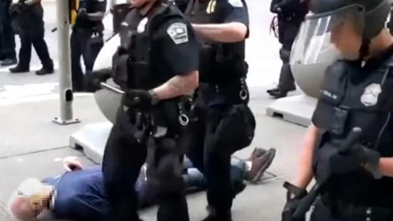 policajci okrivljeni za napad