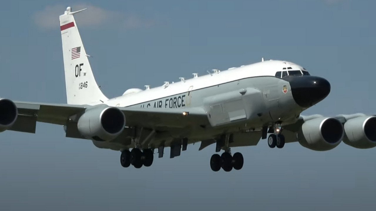 RC-135W