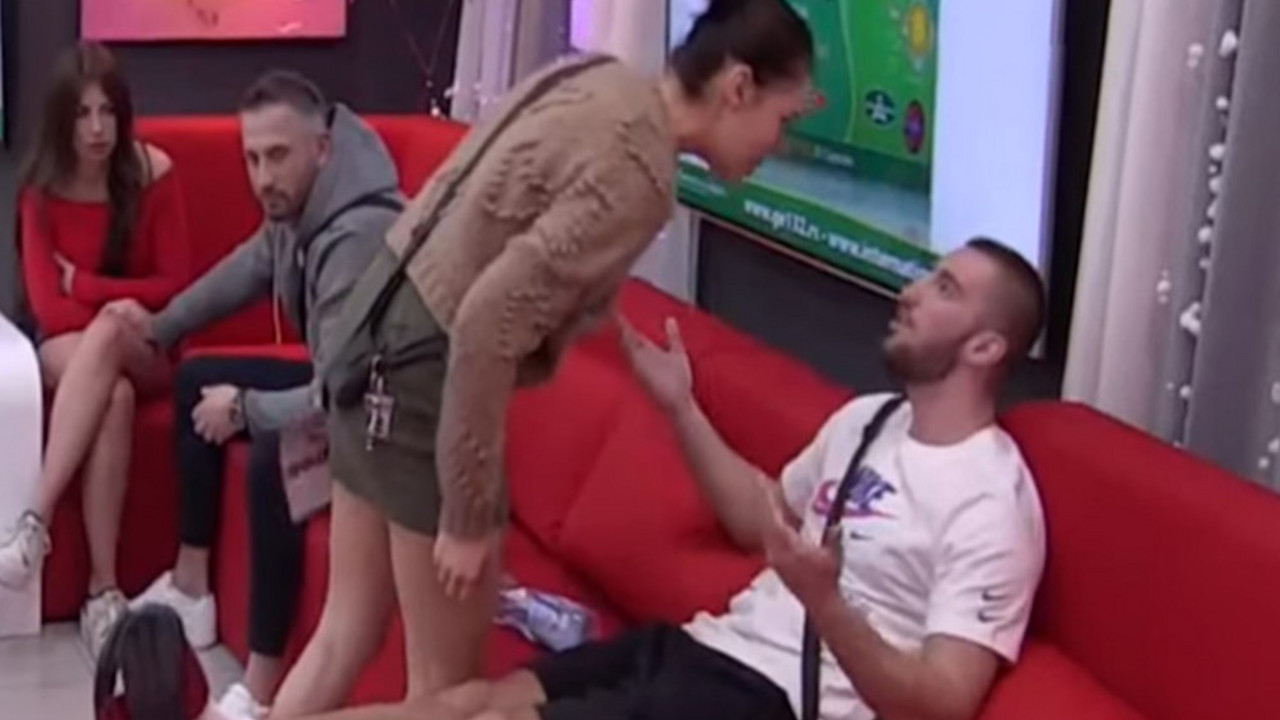 Mina Vrbaški, Mensur Ajdarpašić