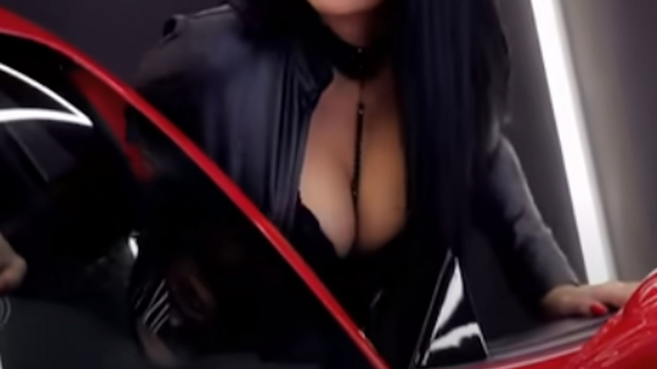 Indira Aradinović Indi