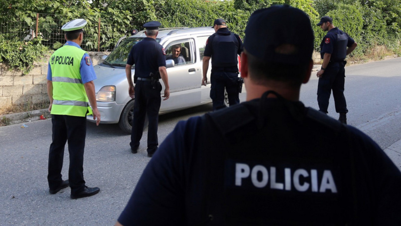 Albanska policija