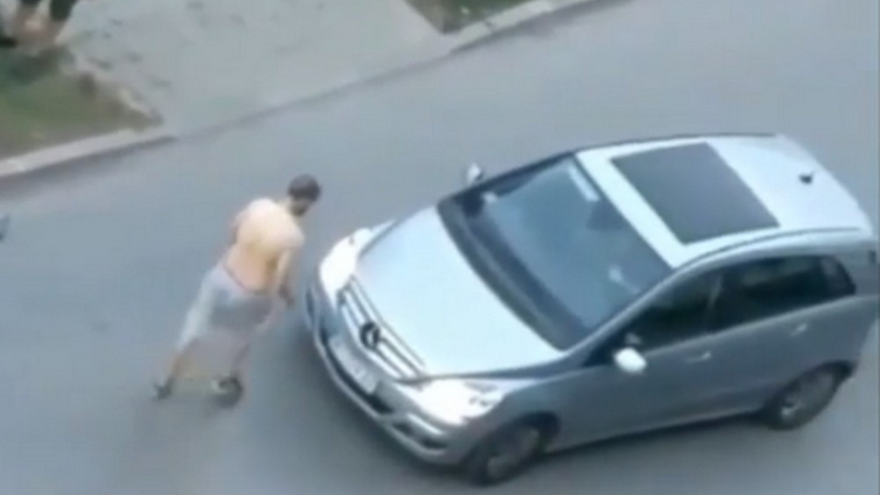 pijanac urinira po automobilu u Novom Sadu