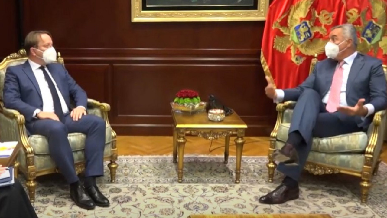 Đukanović i Varhelji
