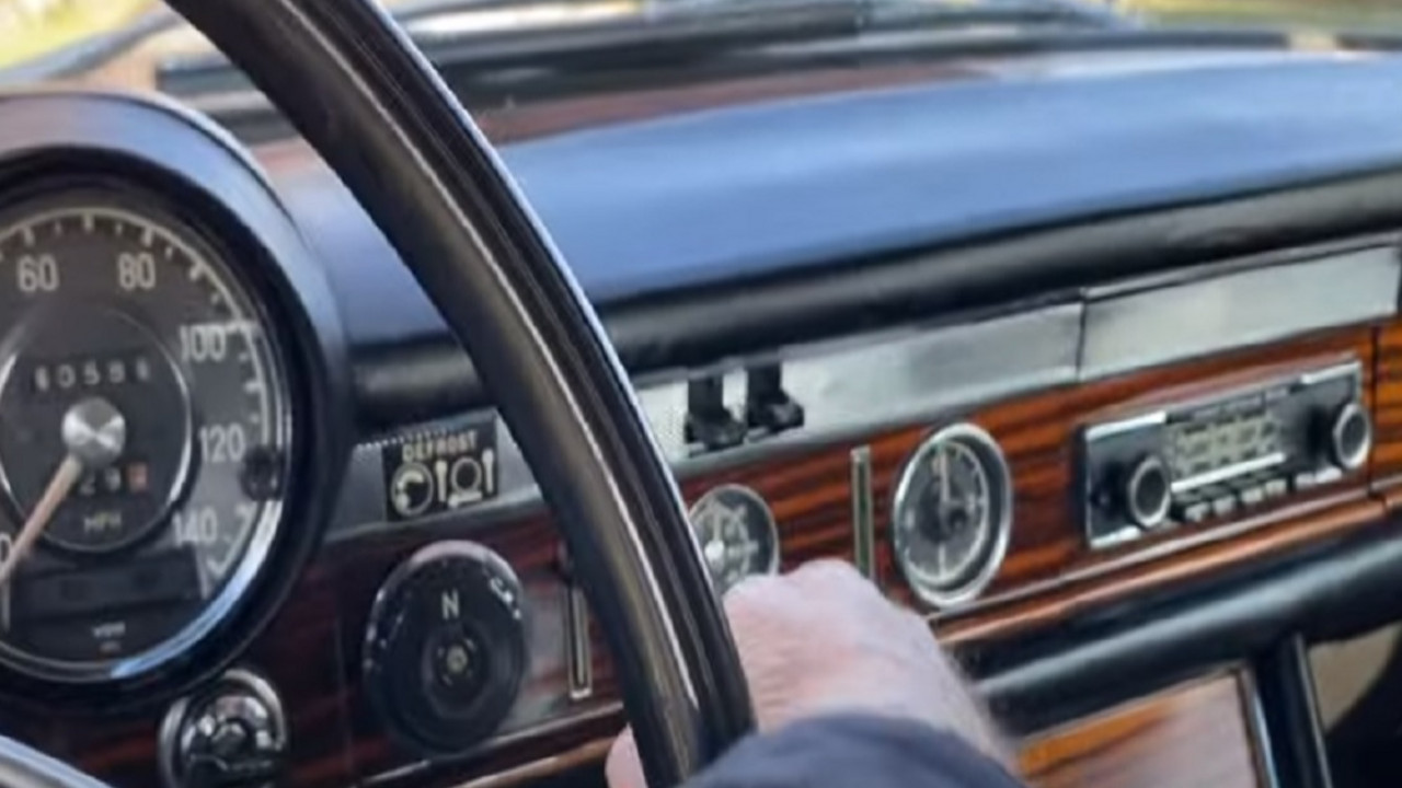 mercedes Elvisa Prislija iz 1969. godine