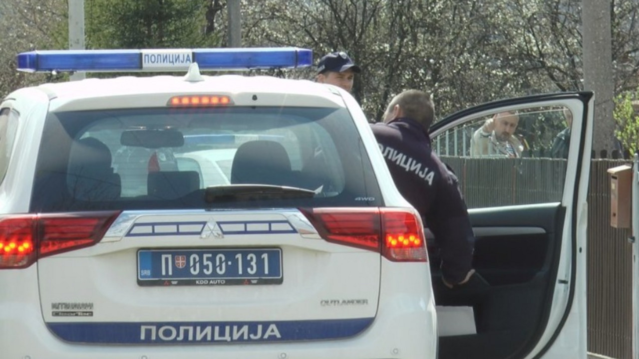 policija