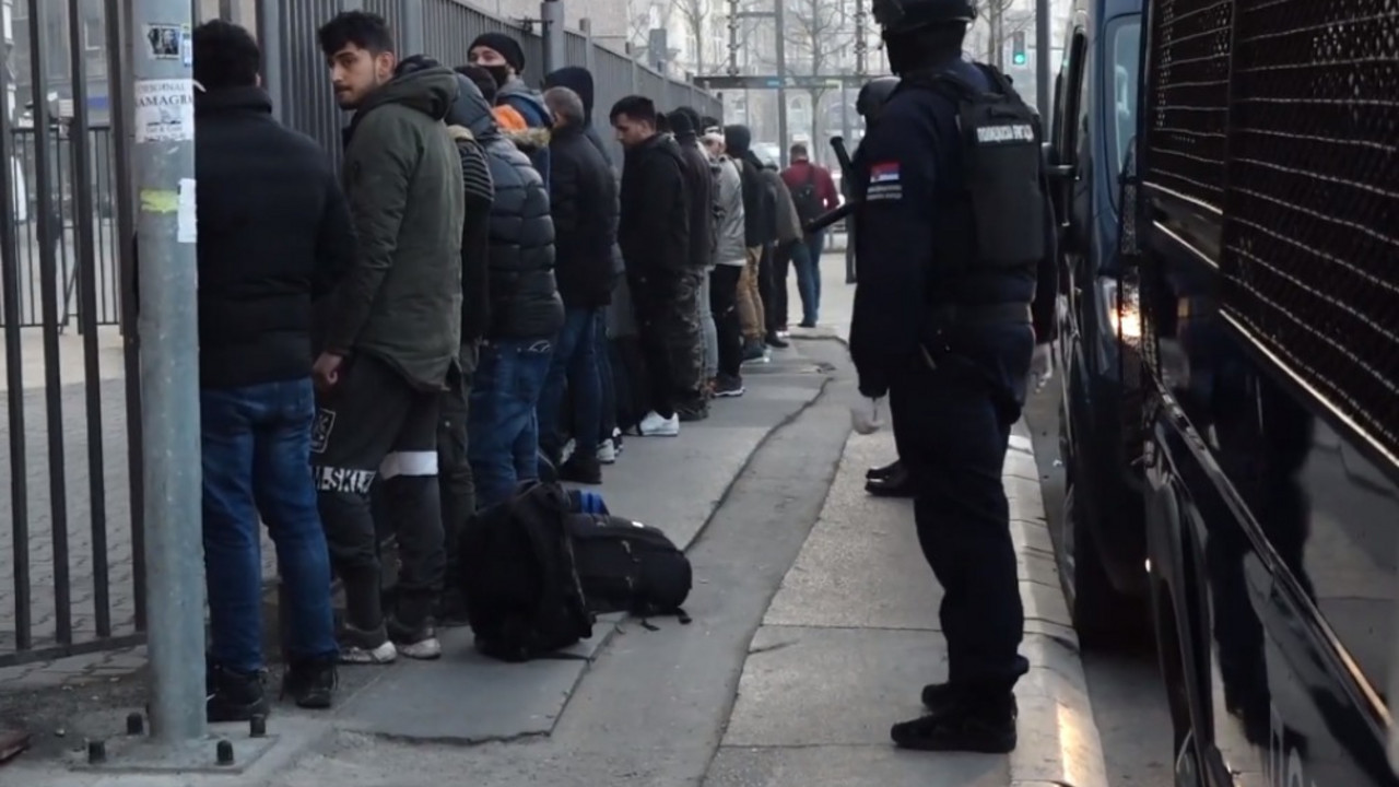 policija