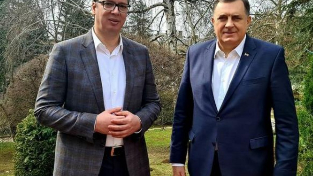 AV i Dodik