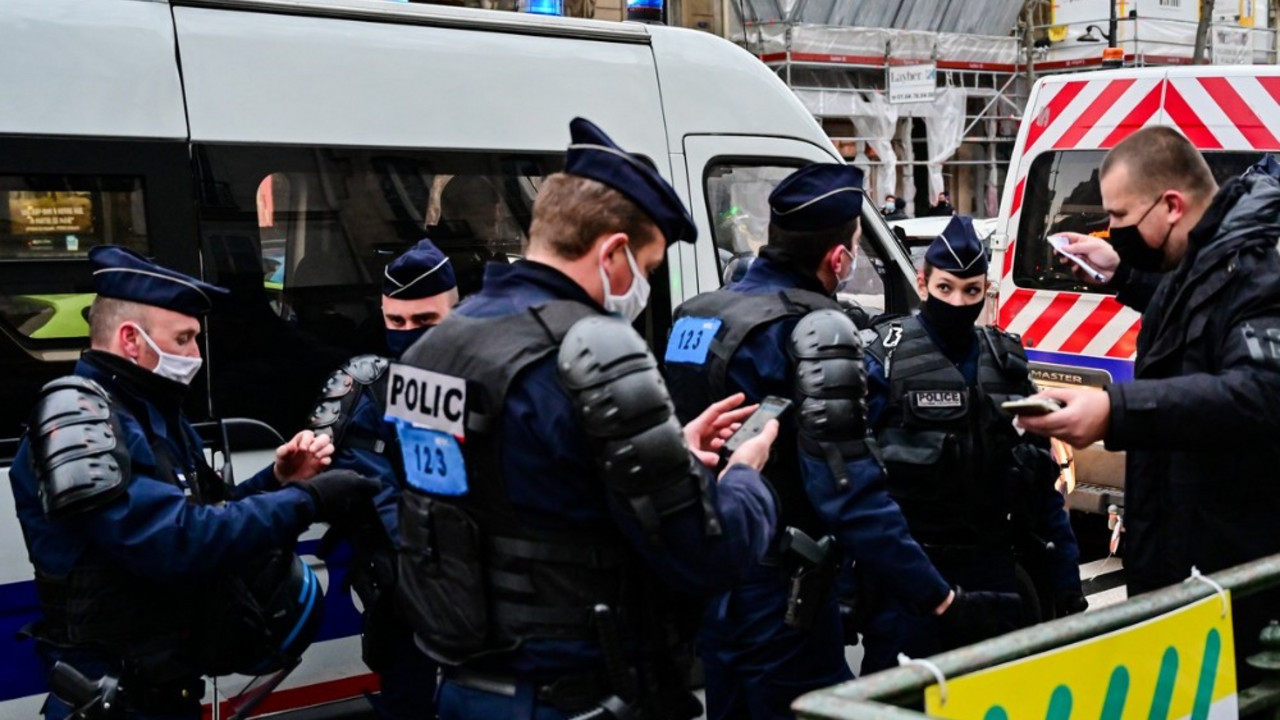 policija