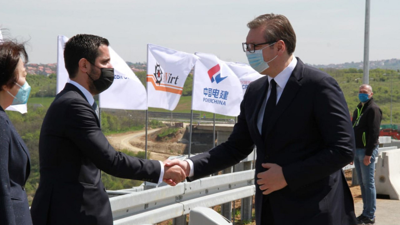 Vučić i Momirović