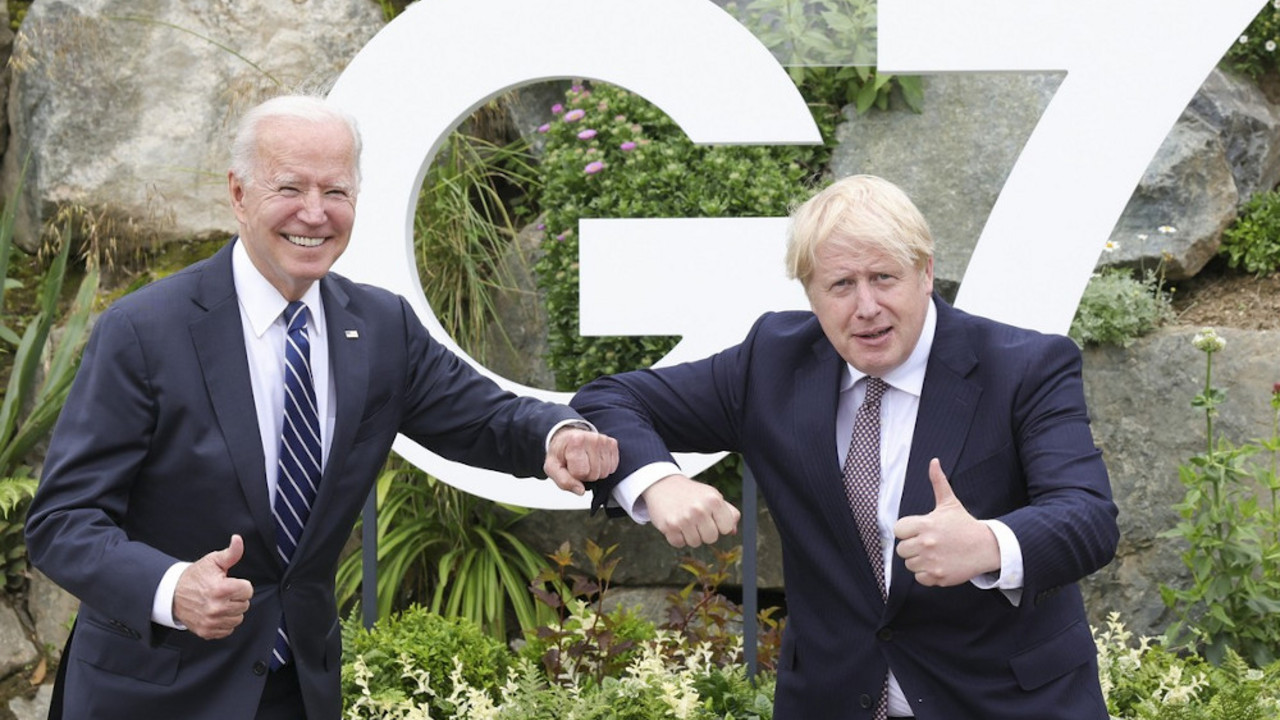 Džo Bajden i Boris Džonson 