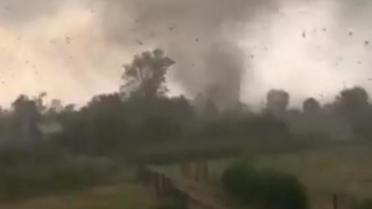 Tornado opustošio Češku