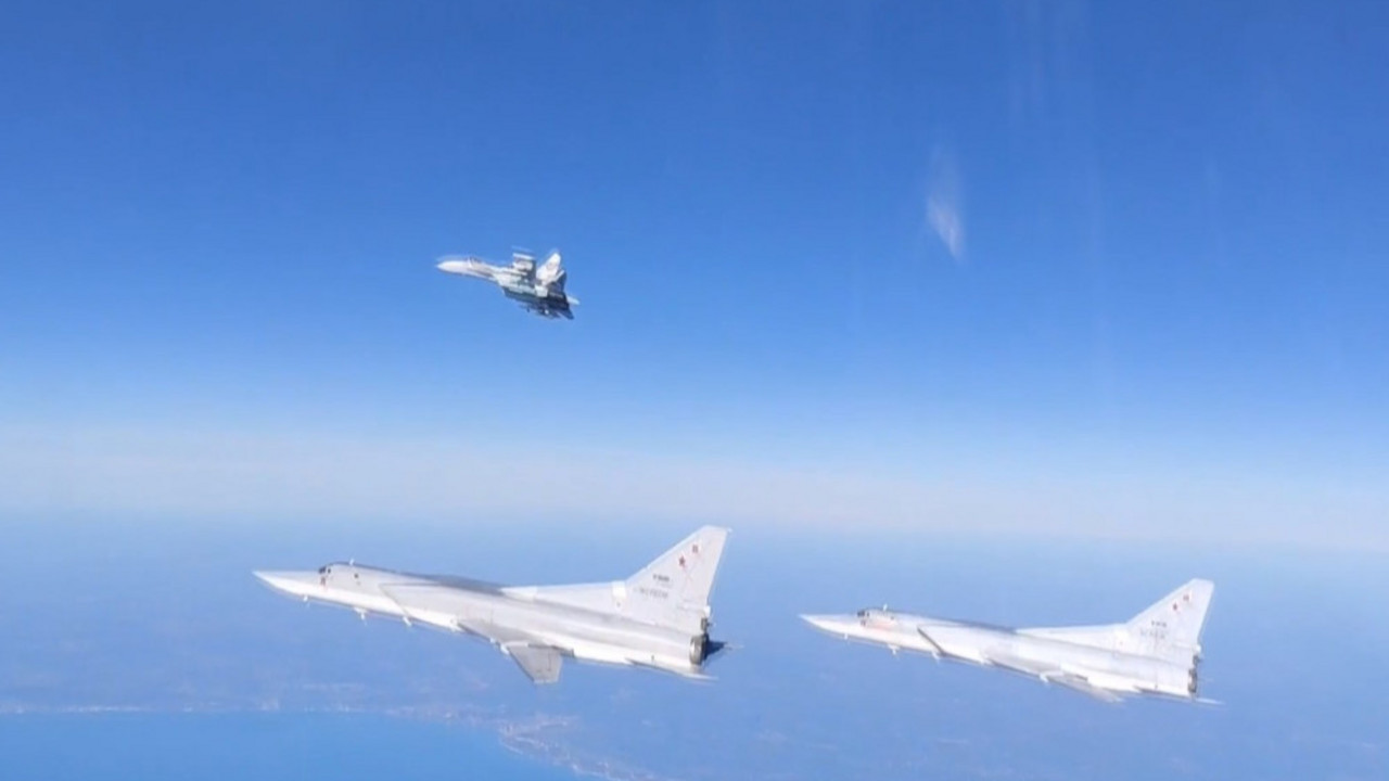Letovi ruskih bombardera i lovaca