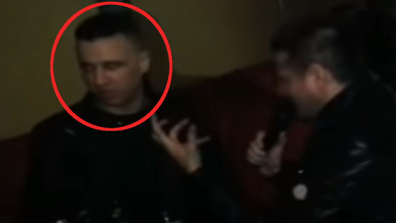 Voja Škrbić u kafani