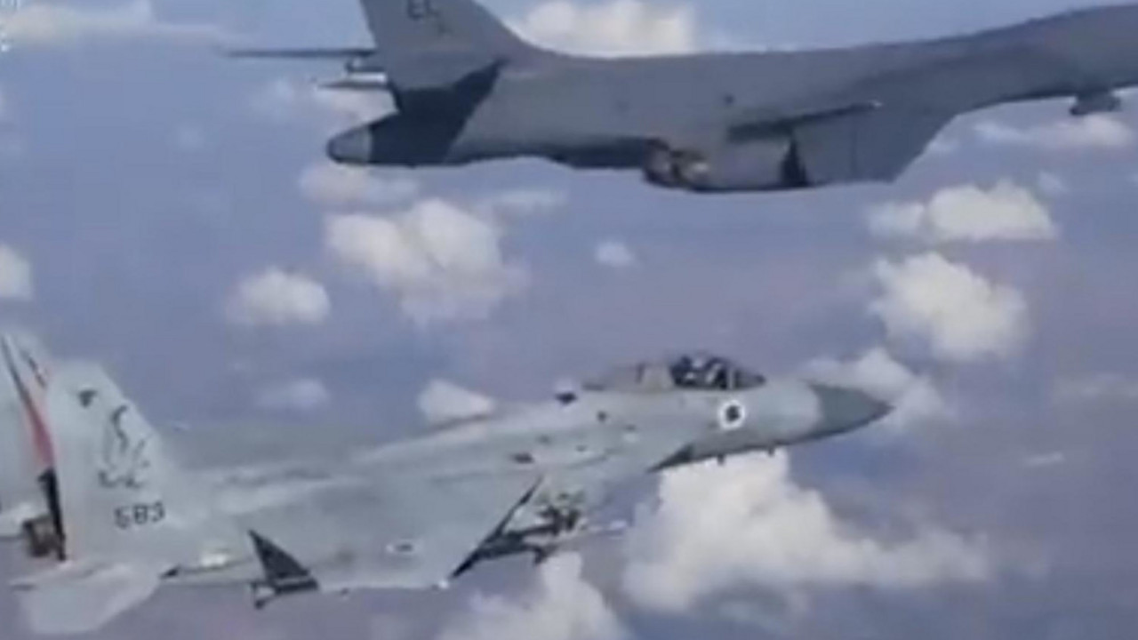 Izraelski F-15 i američki bombarder B-1B