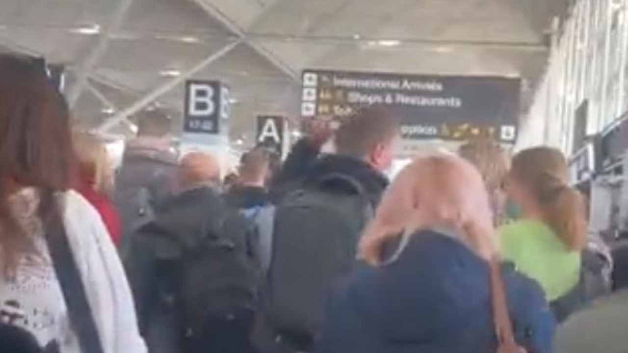Evakuacija na aerodromu Stansted