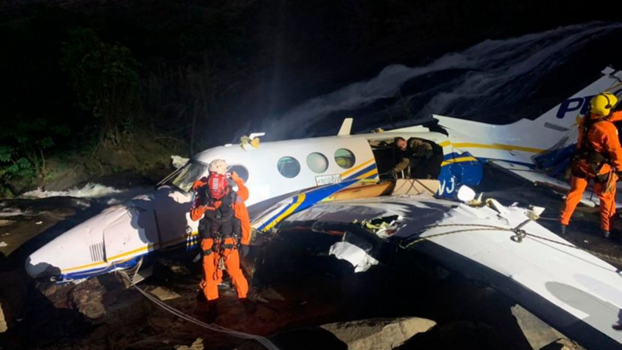Tragedija, poginula pevačica u padu aviona