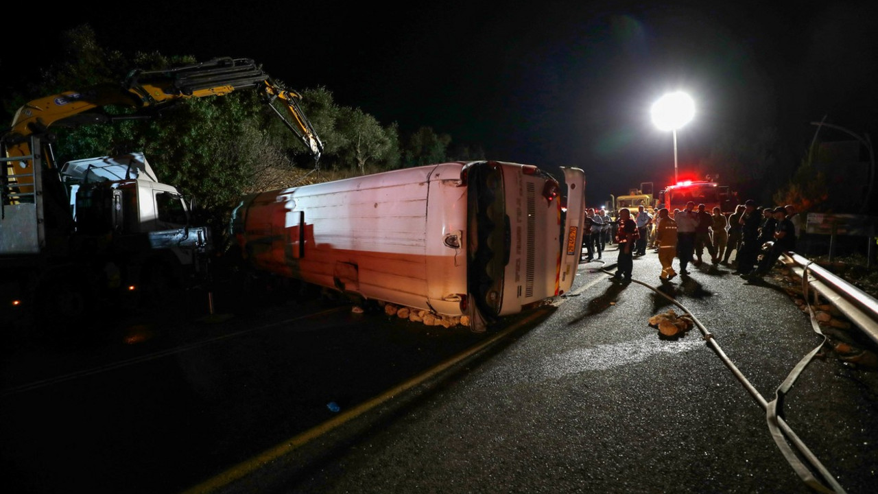 Sudar autobusa i auta