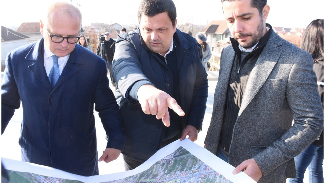 Vesić, Kovačević i Momirović