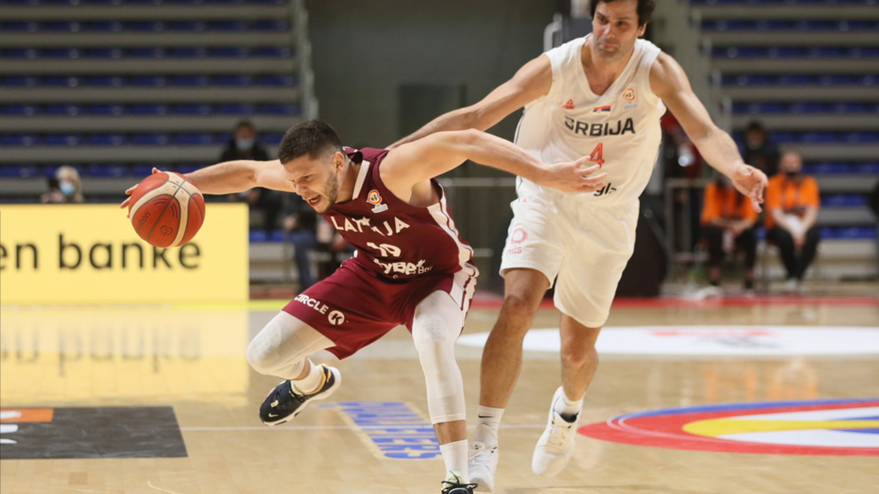  Rihards Lomaž i Miloš Teodosić