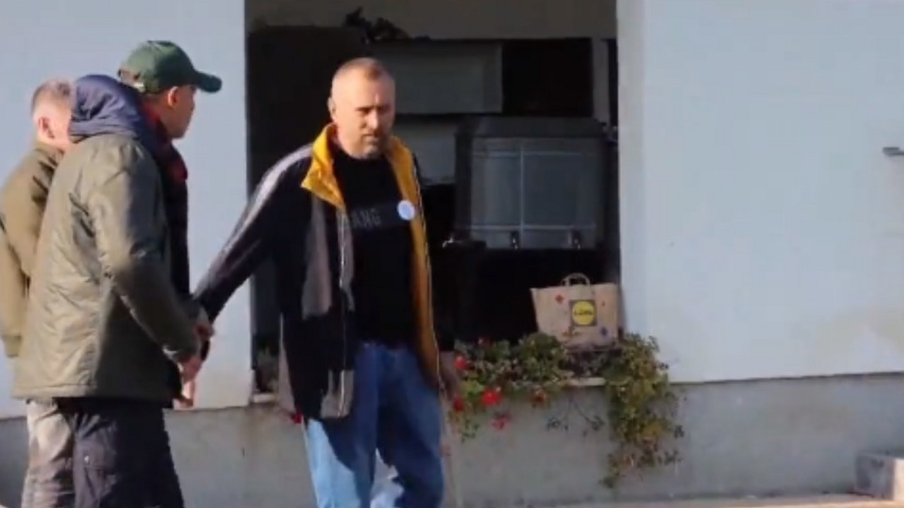 Sekirom na ljude