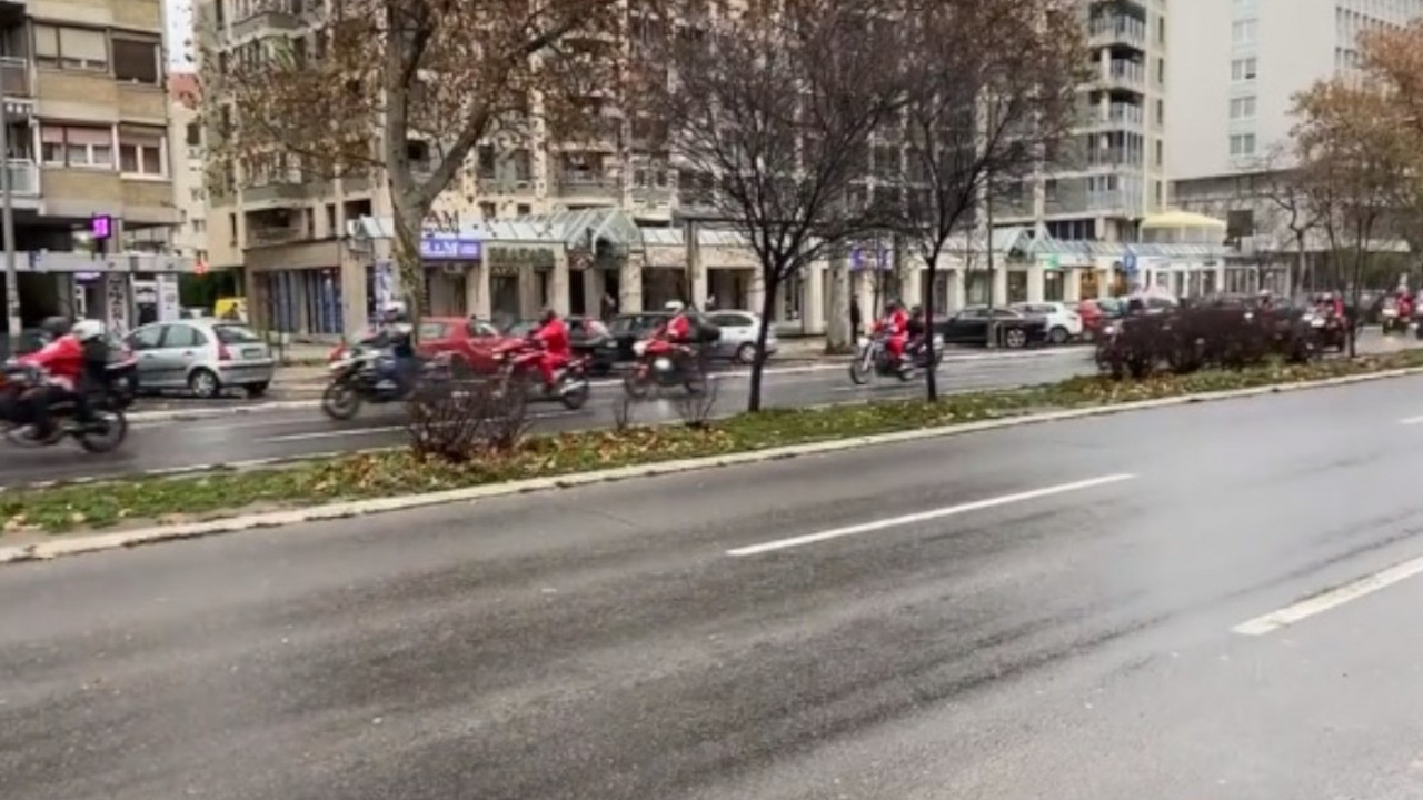 Moto deda mrazovi
