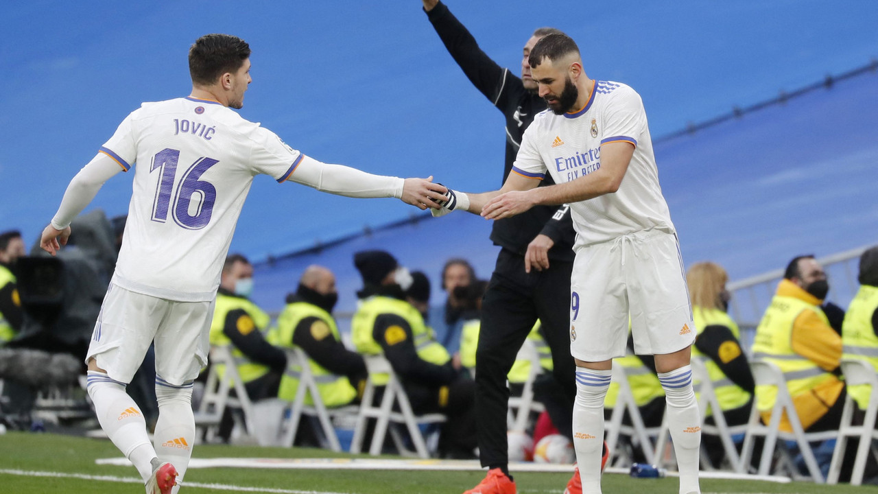 Luka Jović i Karim Benzema
