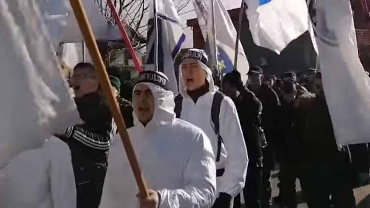 Zelene beretke u Bužimu