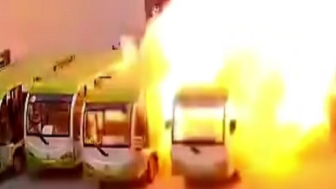 zapalio se elekrični autobus