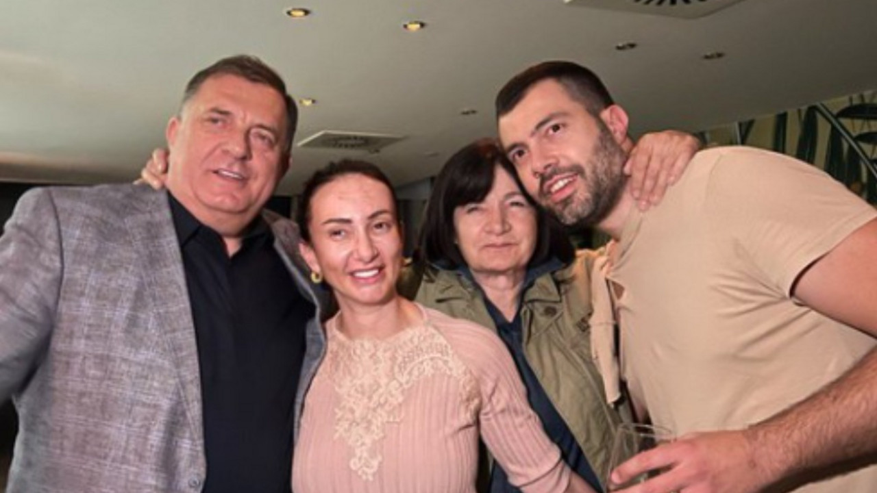 Dodik sa porodicom