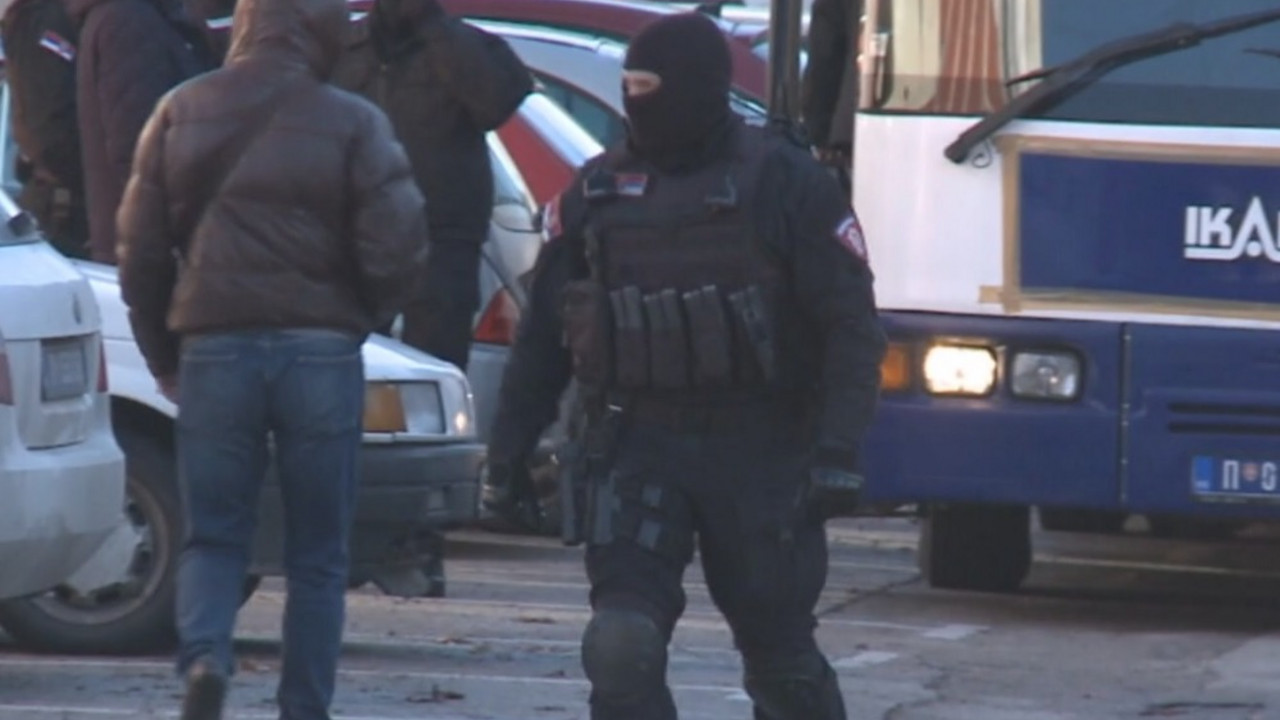policija