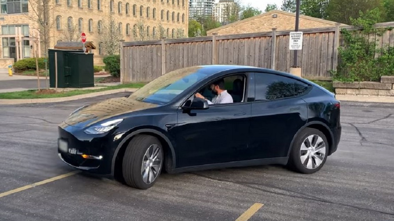 tesla automobil