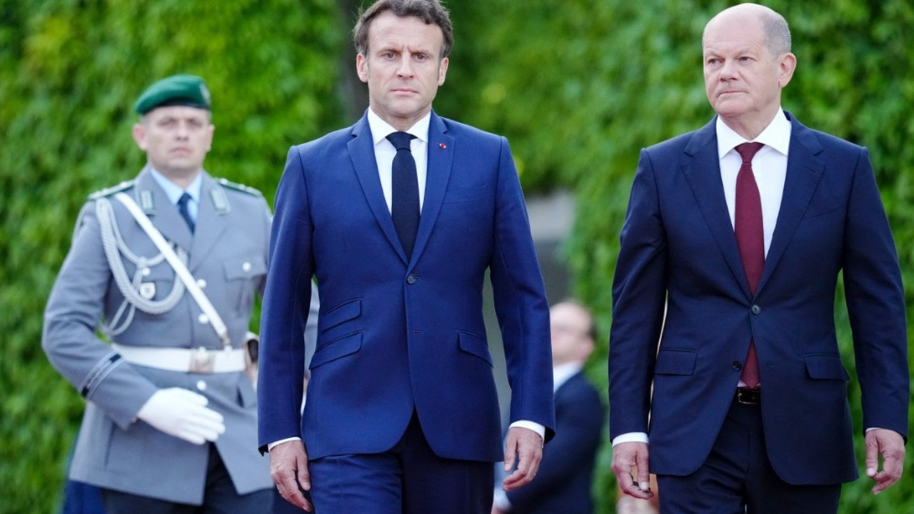Emanuel Makron i Olaf Šolc
